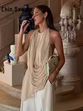 Chaleco plisado con cuello halter